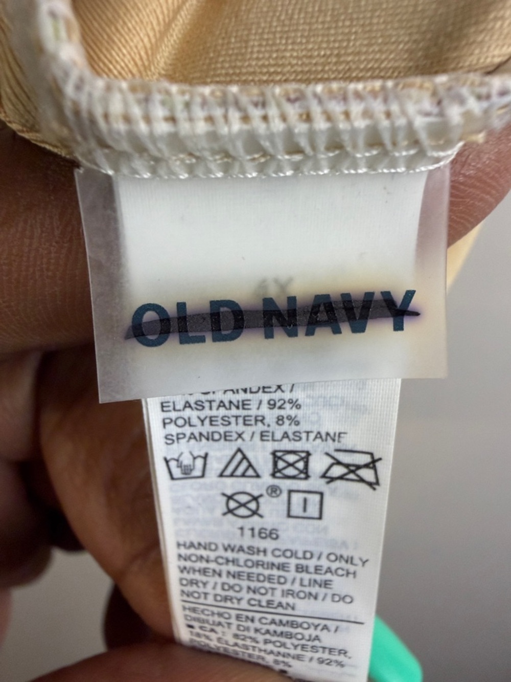 Old Navy Gathered Keyhole-Front Bikini Swim Top Creme NWOT Size 4X #155 - Picture 2 of 7